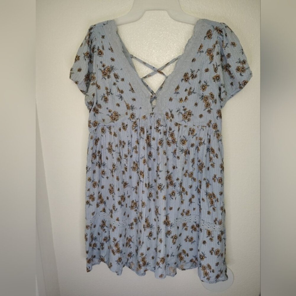 Urban Outfitters Blue Babydoll Mini Dress Sz M V Lace Neck Cotton Flower Print